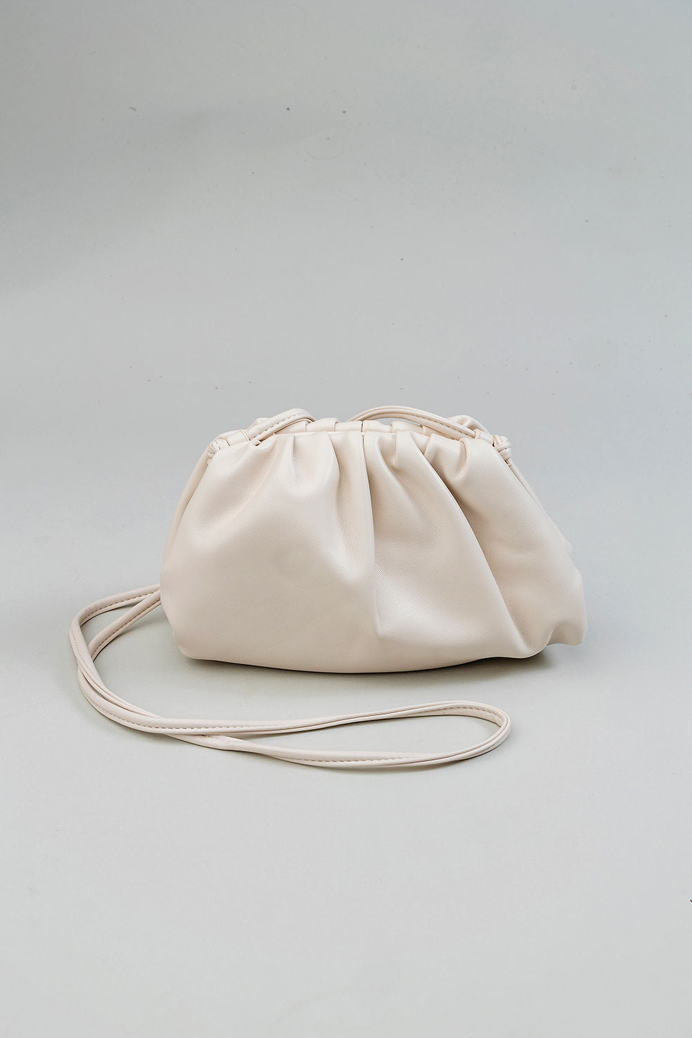 Dumpling Bag Off-White