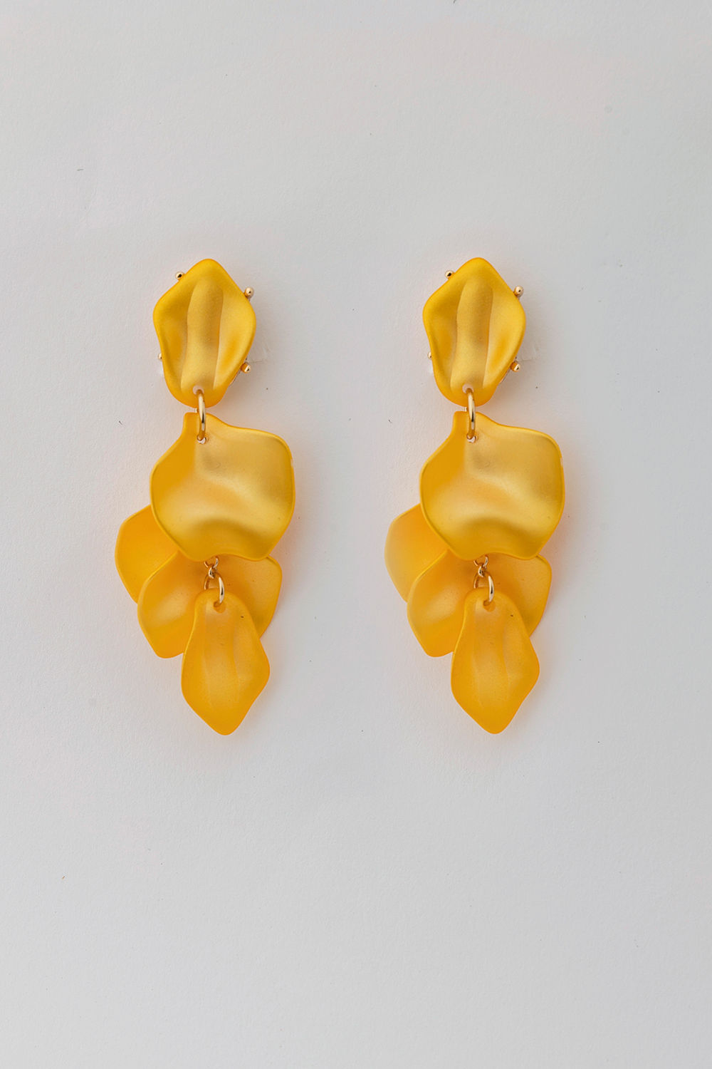 Leaf Clip on Earrings Pearl Yelllow