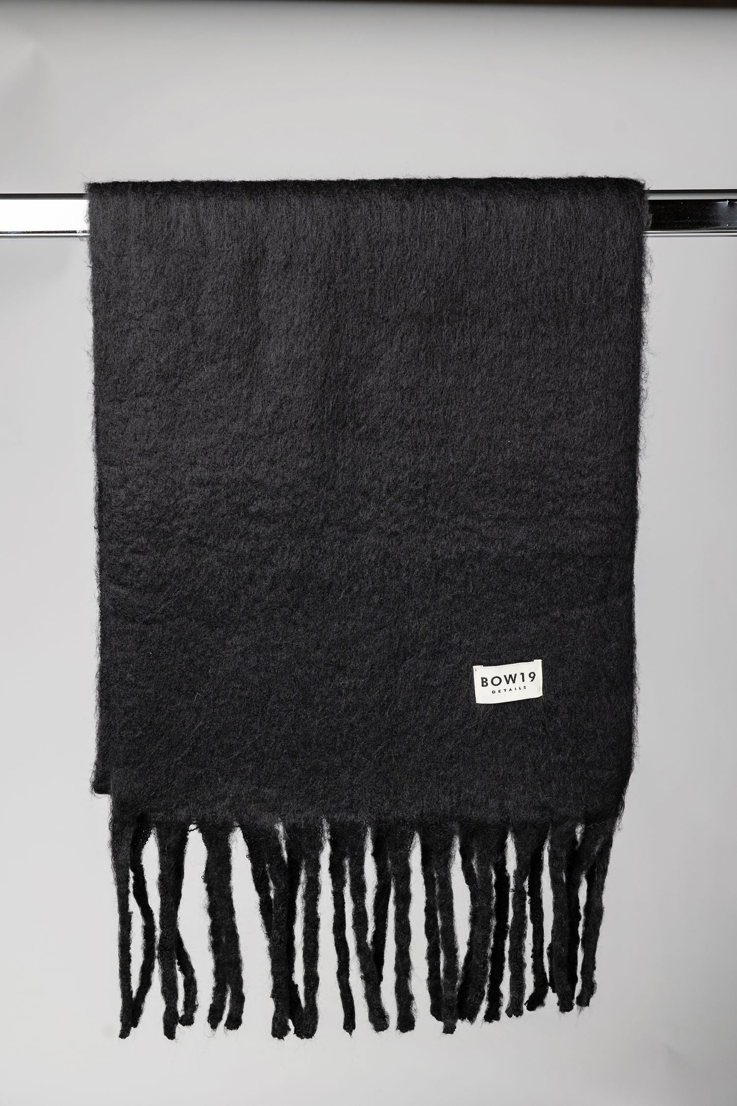 Fluffy Scarf Black - SEPT DELIVERY