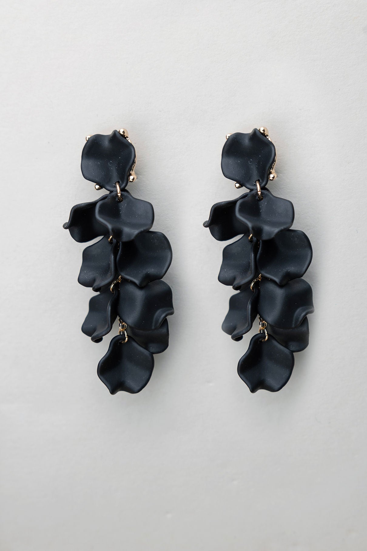 Leaf Earrings Mini Black