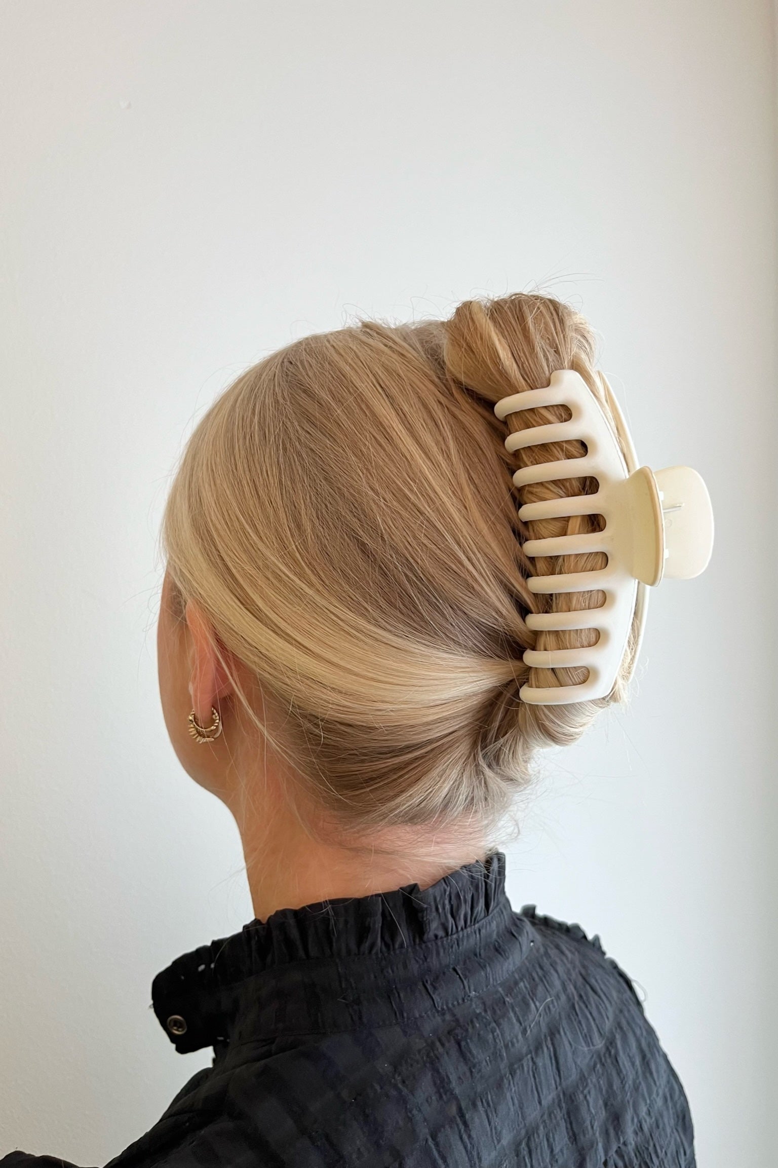 Alice Hair Clip Cream White