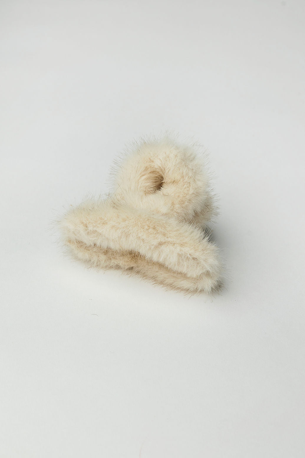 Anais Hair Clip Offwhite - MINIMUM 5PCS - SEPT DELIVERY