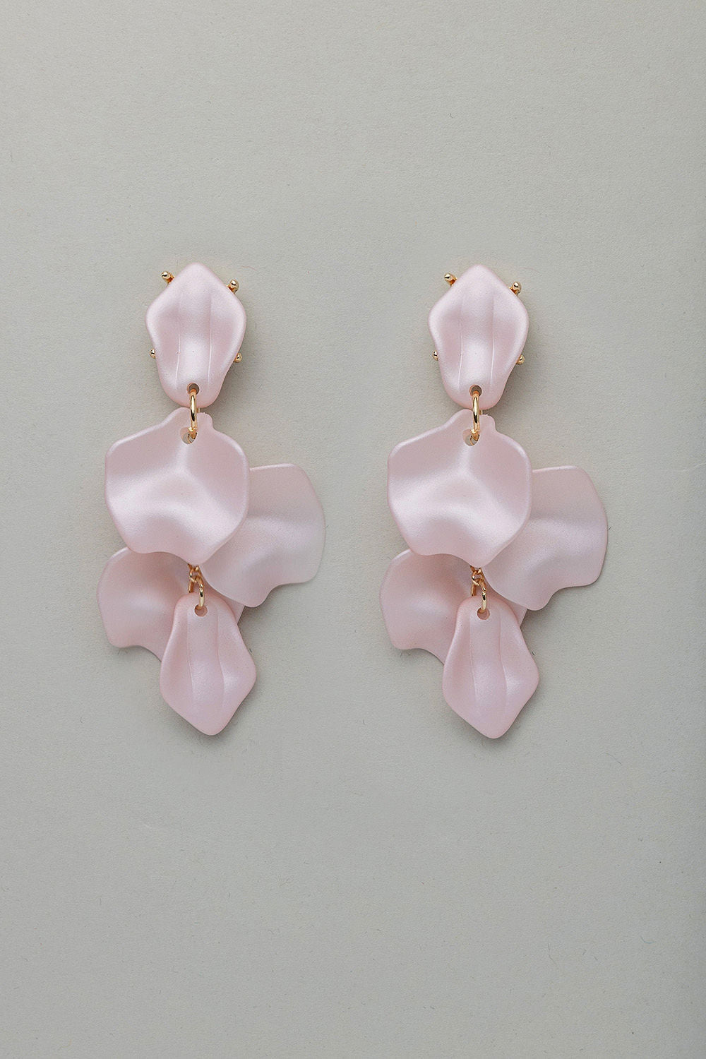 Leaf Earrings Pearl Light Pink - RESTOCK END JUNE
