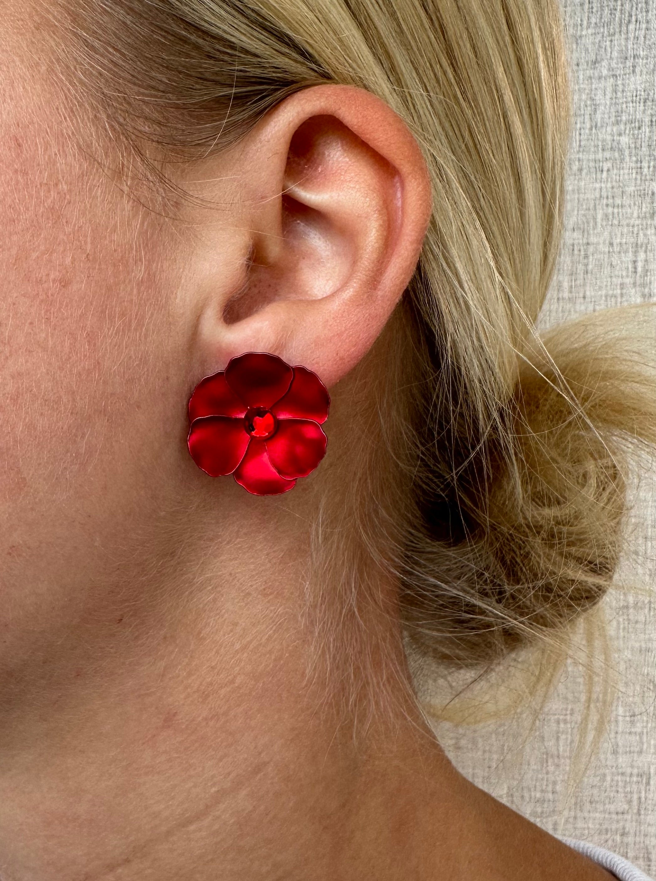 Flower Small Earrings Red Metallic