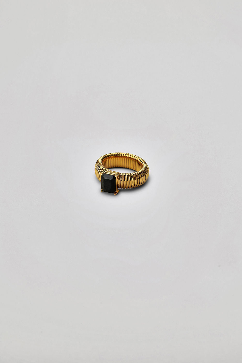 Sahara Ring Black Cz Gold 17