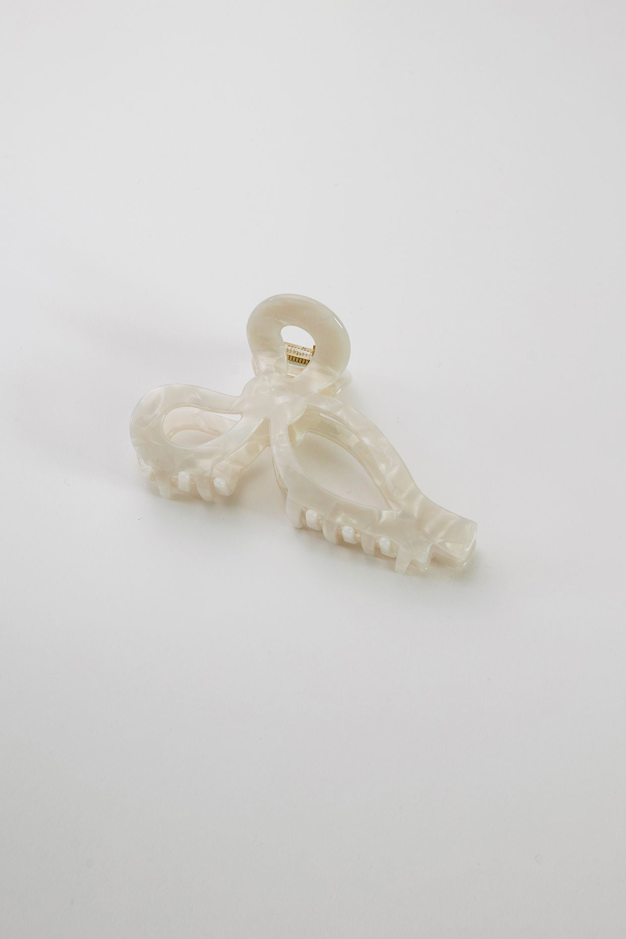 Bow Hair Clip Pearl White